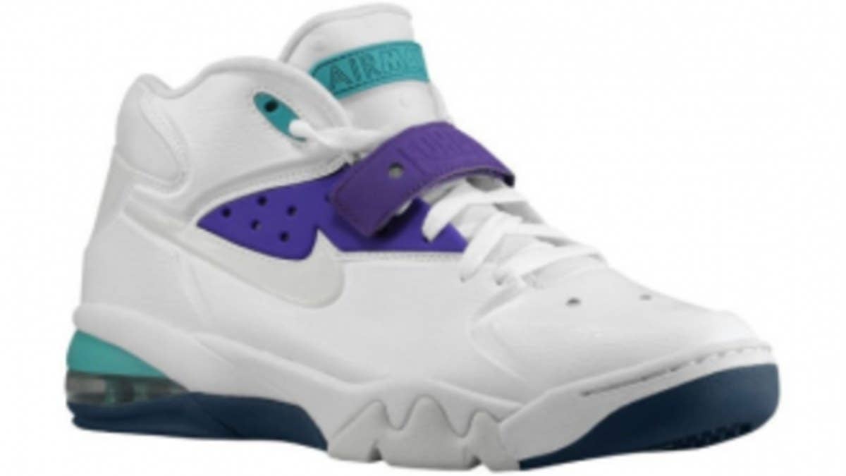 Like the Air Max Barkley last spring, the Air Force Max 2013 is dropping in a fresh "Grape" colorway this month.