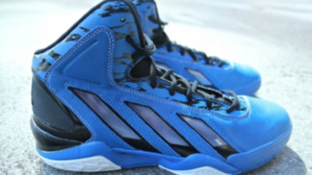 For Magic fans still feeling blue about Dwight's Orlando departure, adidas Basketball serves up a colorway of the adiPower Howard 3 that fits your mood.