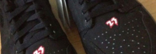 Black jordans with outlet 23 on tongue