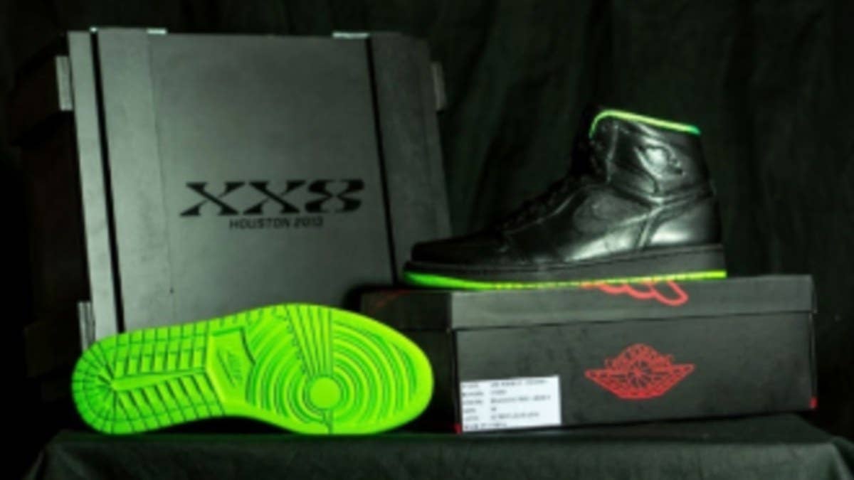 Taking us back to the beginning of the XX8 Days of Flight, the super rare Air Jordan Retro 1 from the collection has landed on eBay.