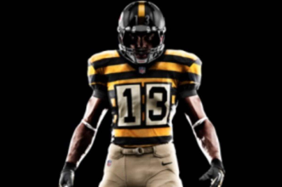 Pitt throwback uniforms should be worn every week 