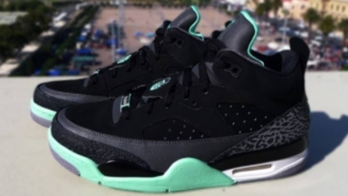 The "Green Glow" takeover continues with this upcoming release of the Jordan hybrid Son of Mars.