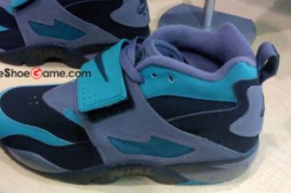 Air Nike Diamond Turf Sneakers Teal Deion Sanders Signature 