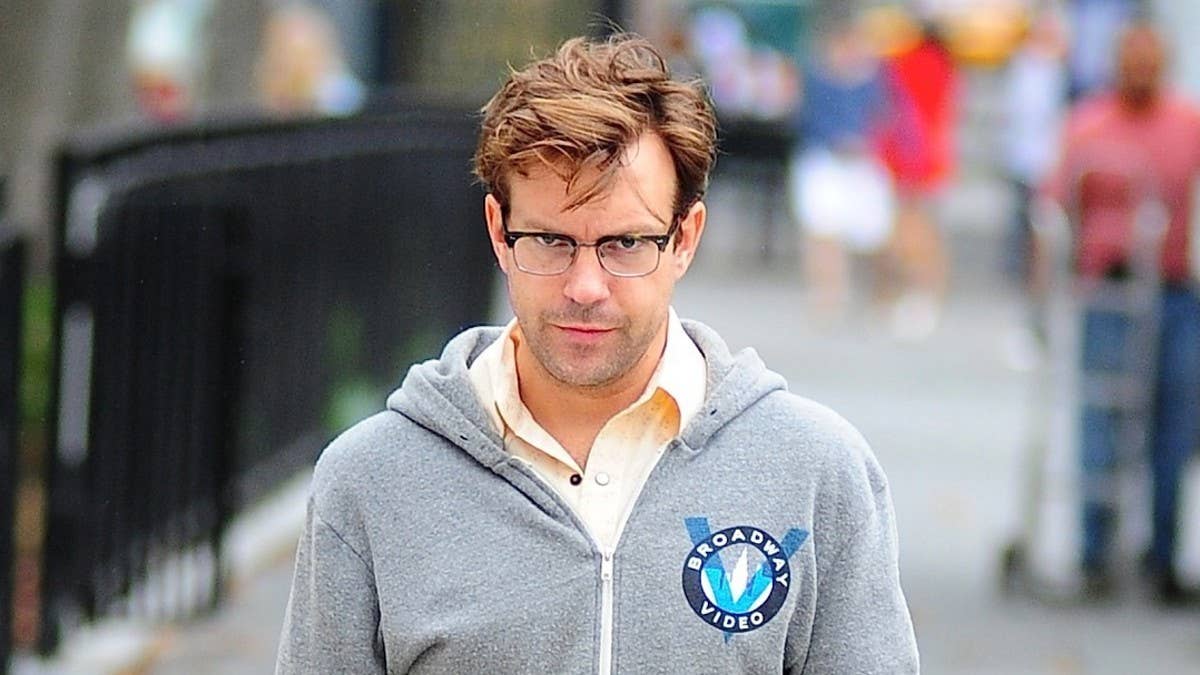 Fresh off of the successful season premiere of "Saturday Night Live," comedian Jason Sudeikis was spotted in the West Village of NYC earlier today.