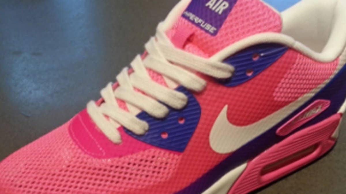Set to release this spring is this all new vibrant colorway of the Air Max 90 Hyperfuse for the ladies.