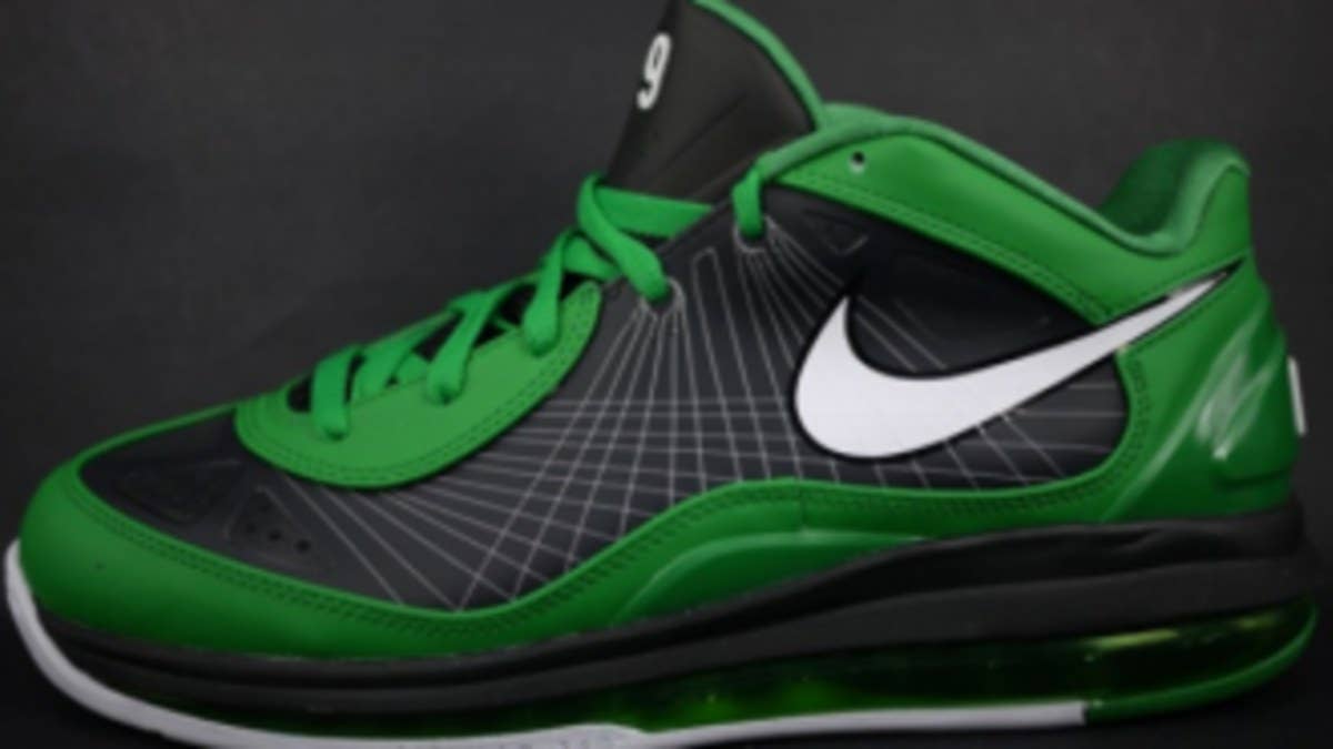 Nike Basketball outfits Rajon Rondo for the playoffs with this PE edition of the Air Max 360 BB Low.