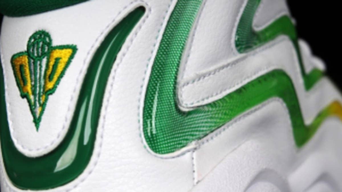 If watching Oklahoma City play in the NBA Finals wasn't painful enough for the Seattle Supersonics faithful, Nike Sportswear has released Scottie Pippen's debut signature model in a Sonics-inspired colorway.