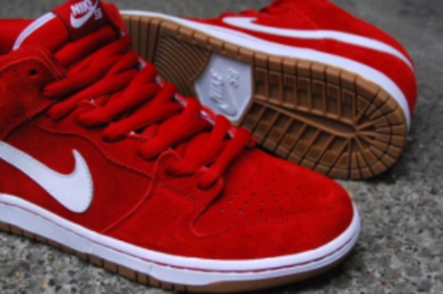 sb dunk gum sole