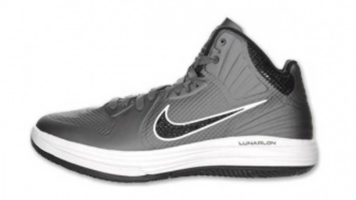 An all-new colorway of Nike's Lunar-cushioned basketball shoe is now available to purchase at Finishline.