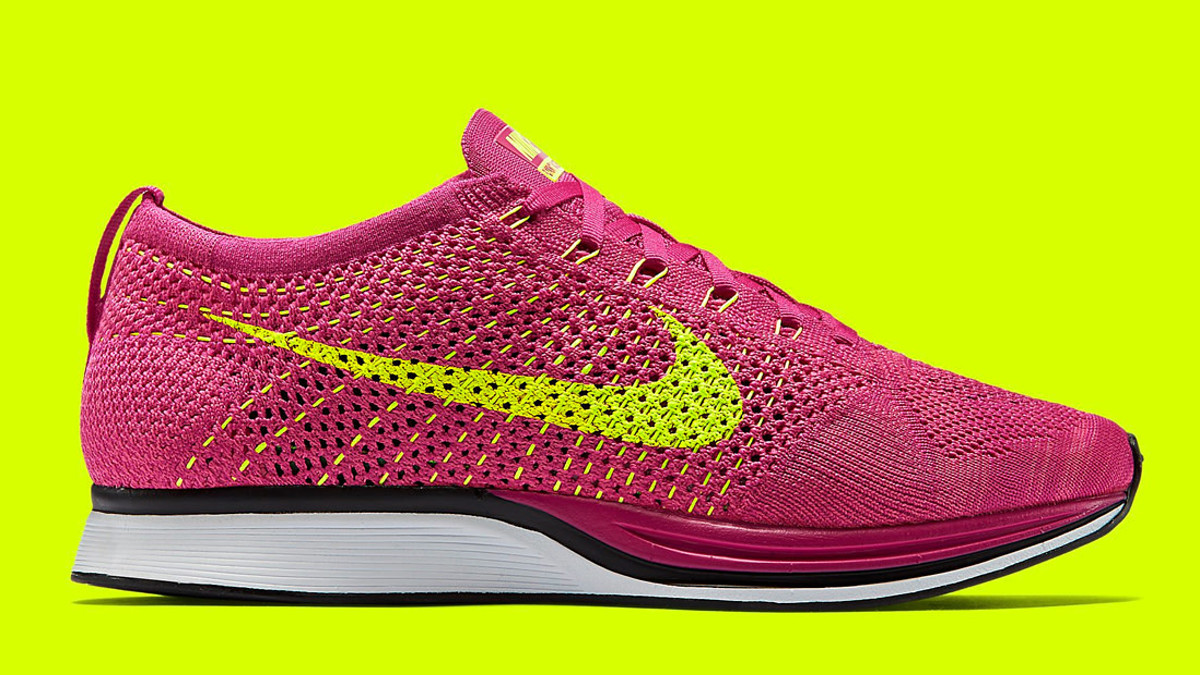 Nike flyknit hotsell pink and yellow