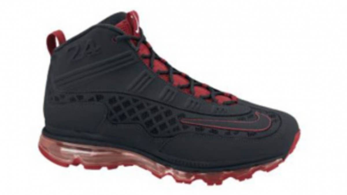 Take a look at the newest signature shoe for Ken Griffey Jr.