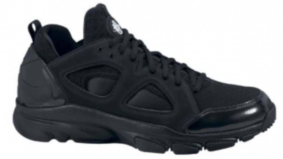 If you're looking for a durable trainer for the summer that won't give way much in terms of appearance, Nike has officially dropped the Zoom Huarache Trainer Low in a sleek "Blackout" colorway.
