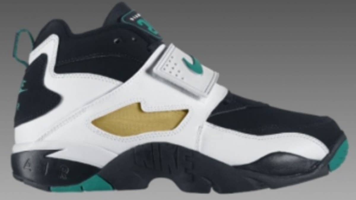 The second 2010 Air Diamond Turf Retro is now available to purchase. 