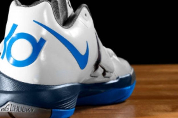 kd all white