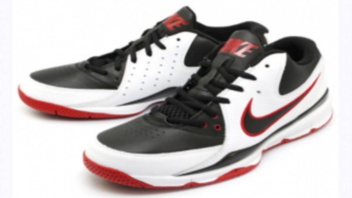 Yet another colorway of the Steve Nash Signature Nike Zoom Go Low has now surfaced.