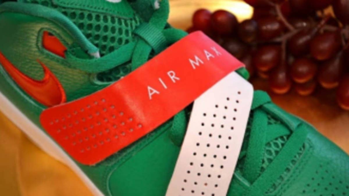 Amar'e Stoudemire's Christmas Day kicks will be dropping at select retailers.