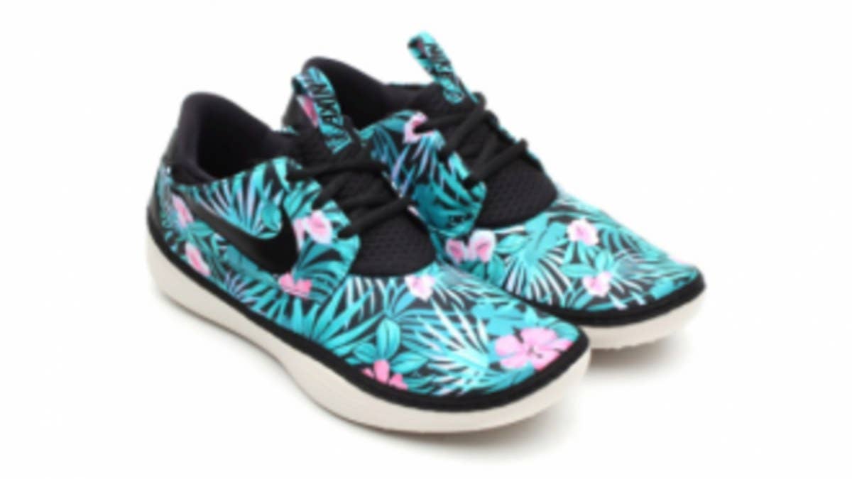 The Nike Solarsoft Moccasin SP "Floral Pack" is now arriving at select Nike Sportswear retailers.