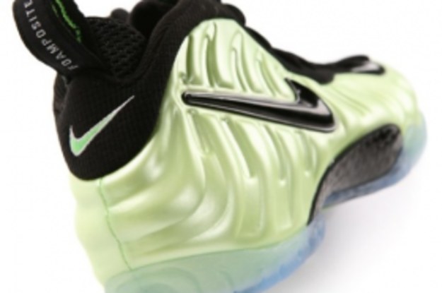 electric green foamposites