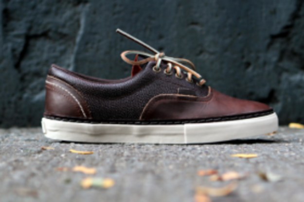 Vans era shop brown leather