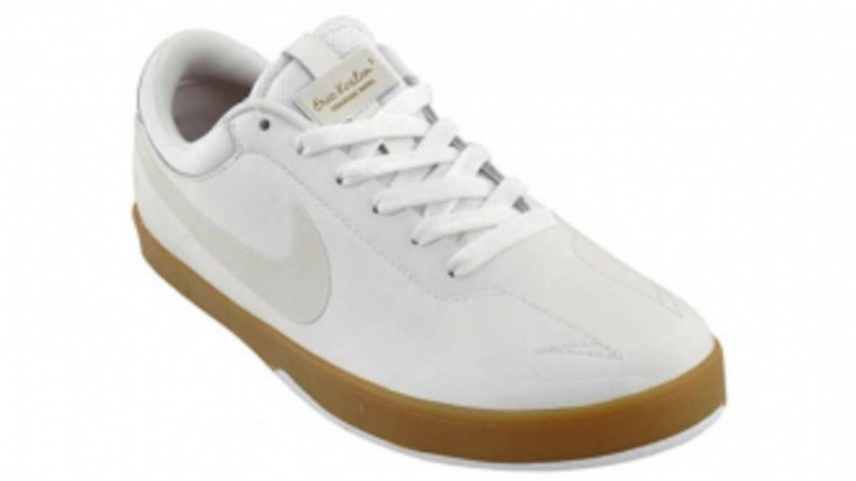 Eric Koston's debut Nike pro model is turning up NSB retail accounts in perhaps its cleanest colorway to date.
