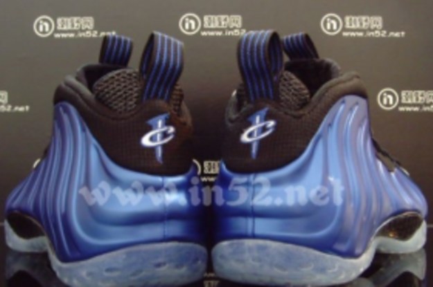 foamposite white black hyper royal