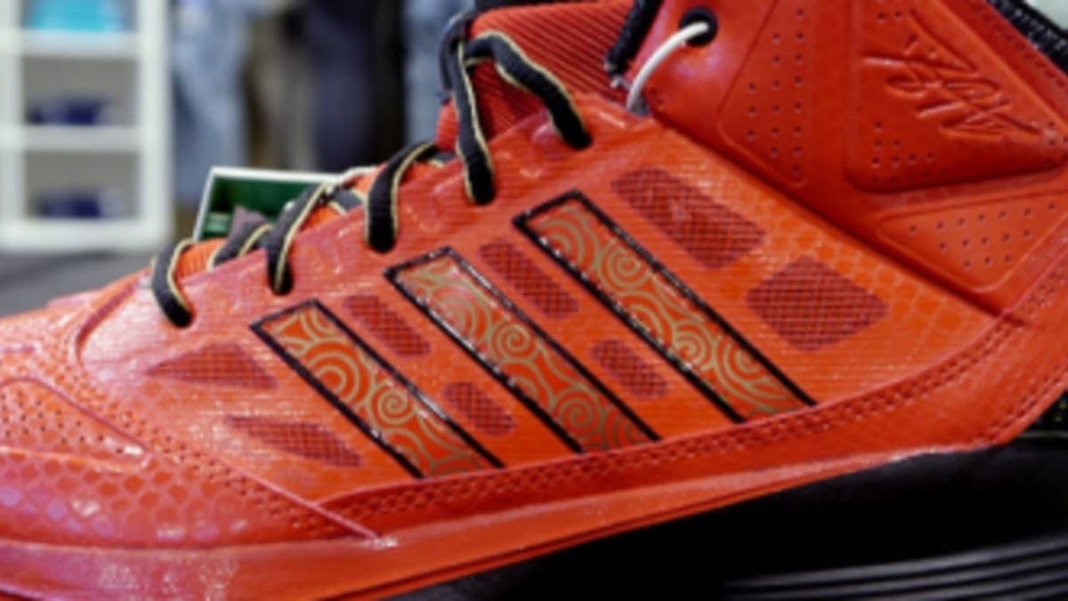 As seen on Dwight Howard's feet in last Friday's game against the Charlotte Bobcats, the adidas D Howard Light is being made available in a special "Year of the Snake" colorway.