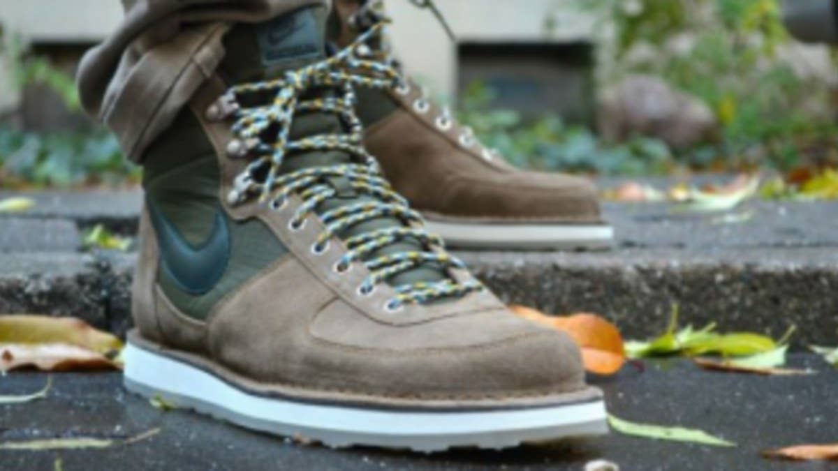 Nike Sportswear presents a new, zip-up version of the Air Approach boot, featuring a rugged build for the winter months. 
