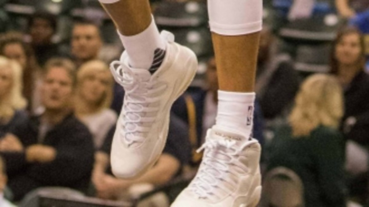 Jordan 10 ovo on feet best sale