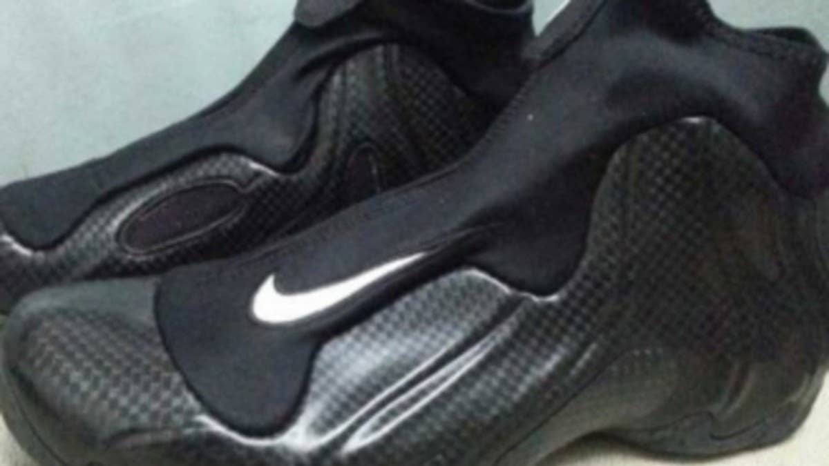 Nike Sportswear makes up for the un-needed Flightposite Exposed with an upcoming retro release of the 'Carbon Fiber' FP1.