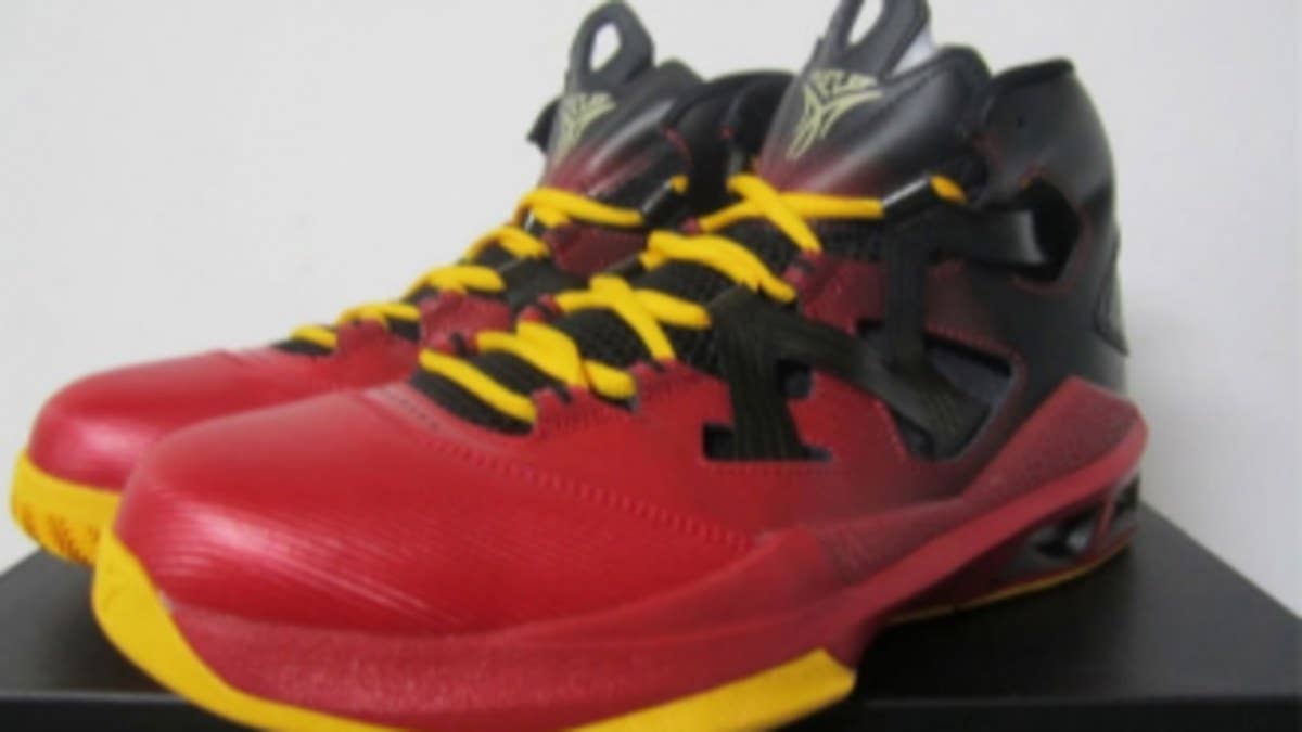 Carmelo Anthony's Jordan Melo M9 signature shoe arrives in another brand new colorway.