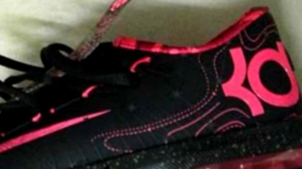 Kd 6 black and pink deals