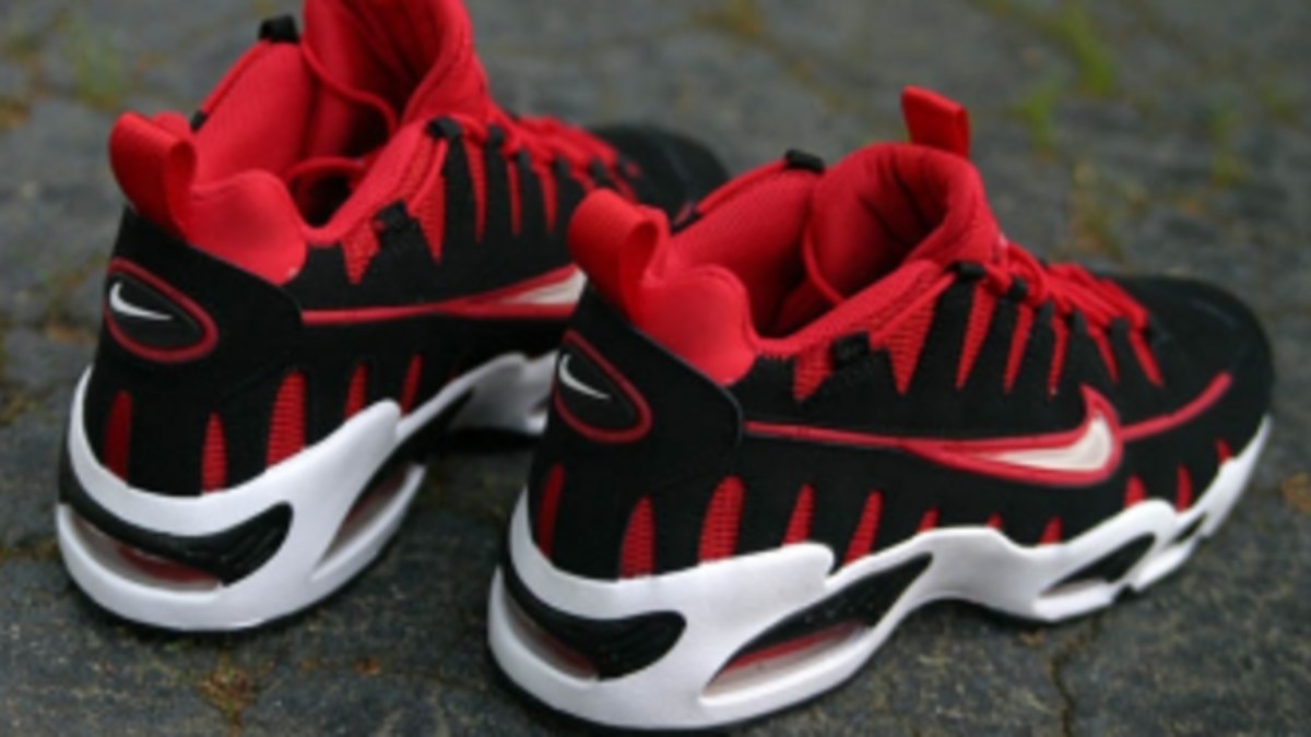 Nike 2025 nomo red