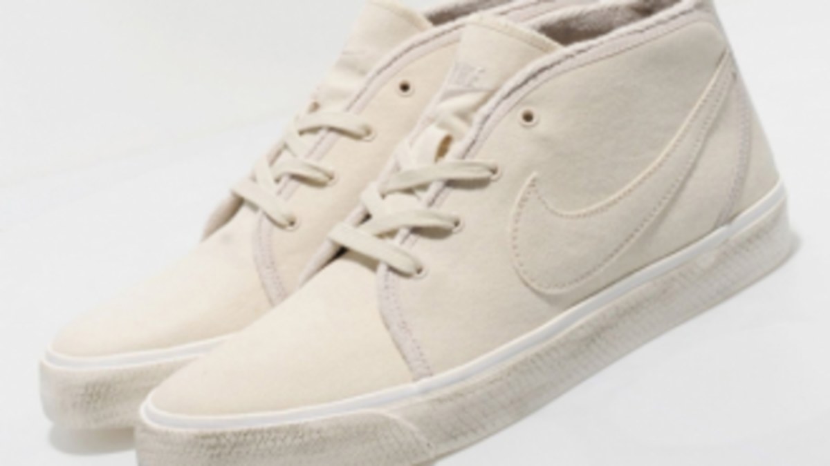 white nike toki