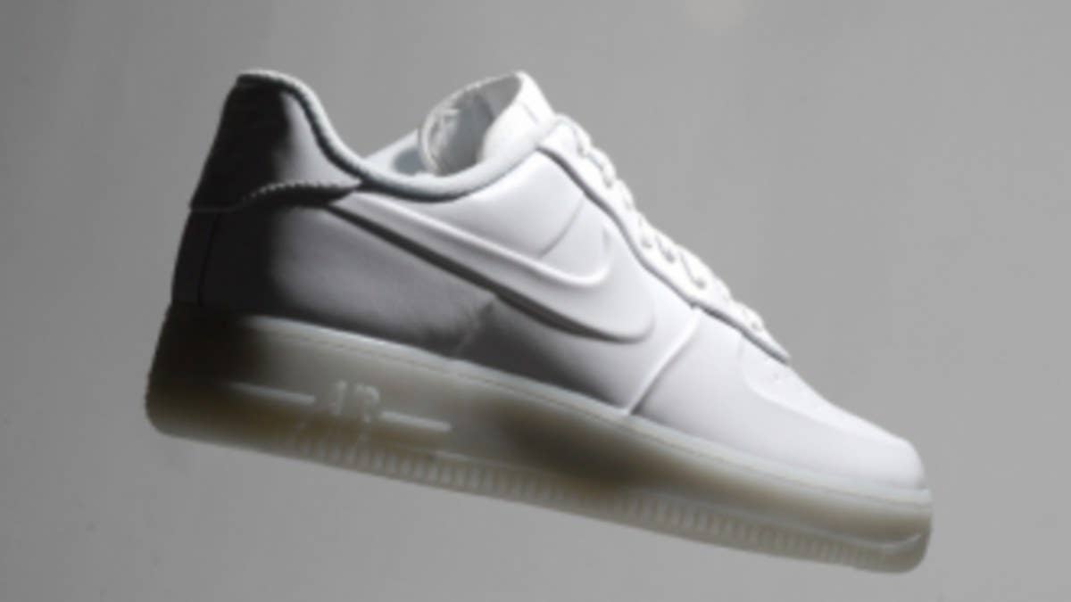 Another look at the much talked about 'white on white' Air Force 1 Low VT.