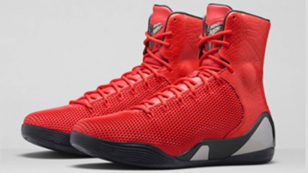 After a few previews, we now have an official look at the first 'KRM' Kobe 9 set to release.