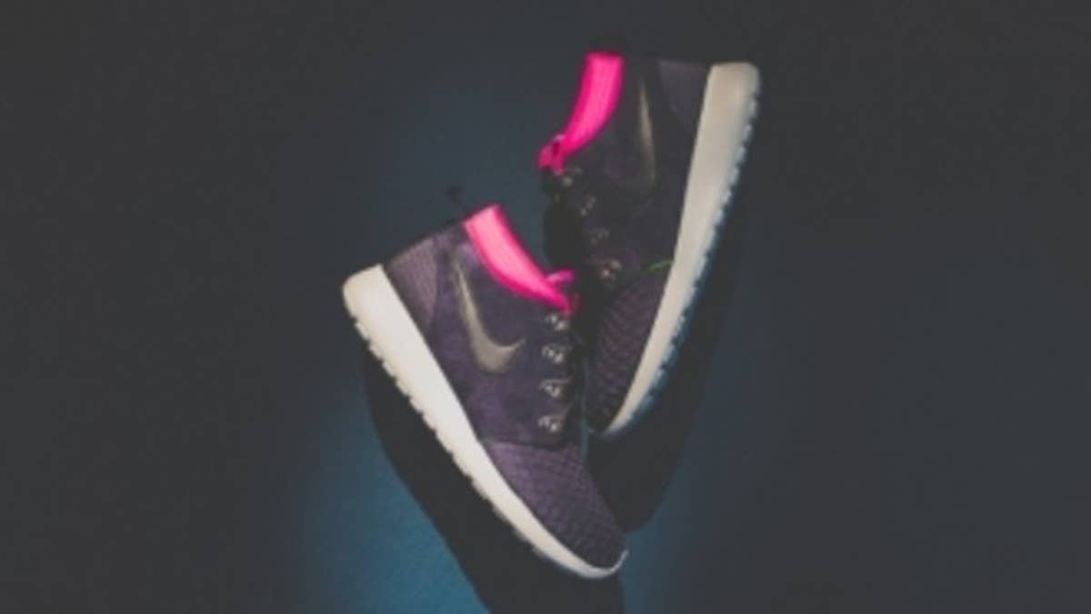 Nike Sportswear displays the perfect color scheme for the ladies over the all new Roshe Run Sneakerboot.