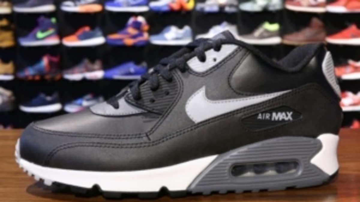 annoncere utilgivelig Whirlpool Nike Air Max 90 Essential - Black/Grey-Silver | Complex