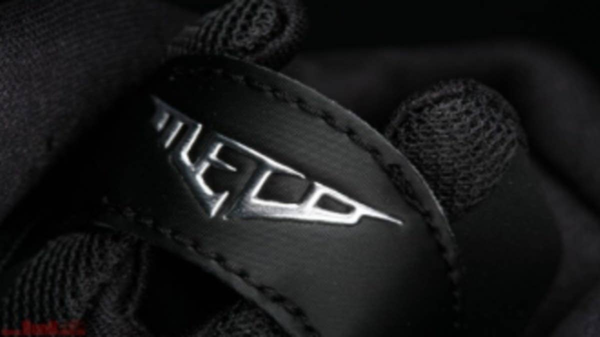 A detailed look at the "Blackout" colorway of Carmelo's Melo M7.
