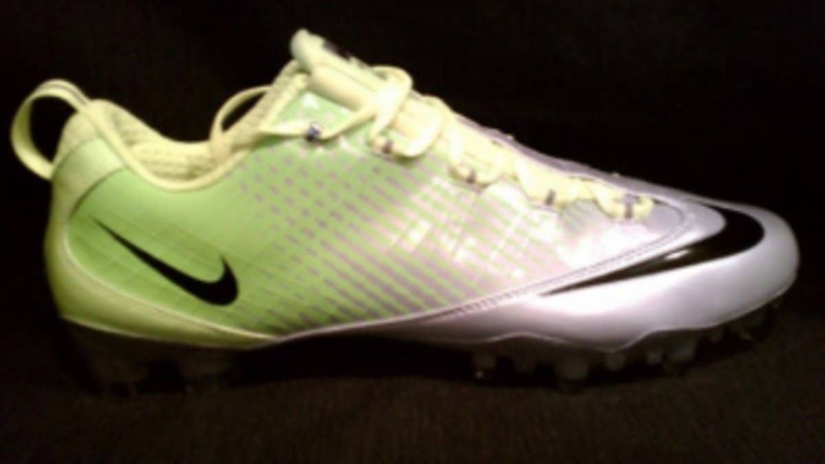 One of many cleats specially designed Oregon's BCS Title Game uniform.