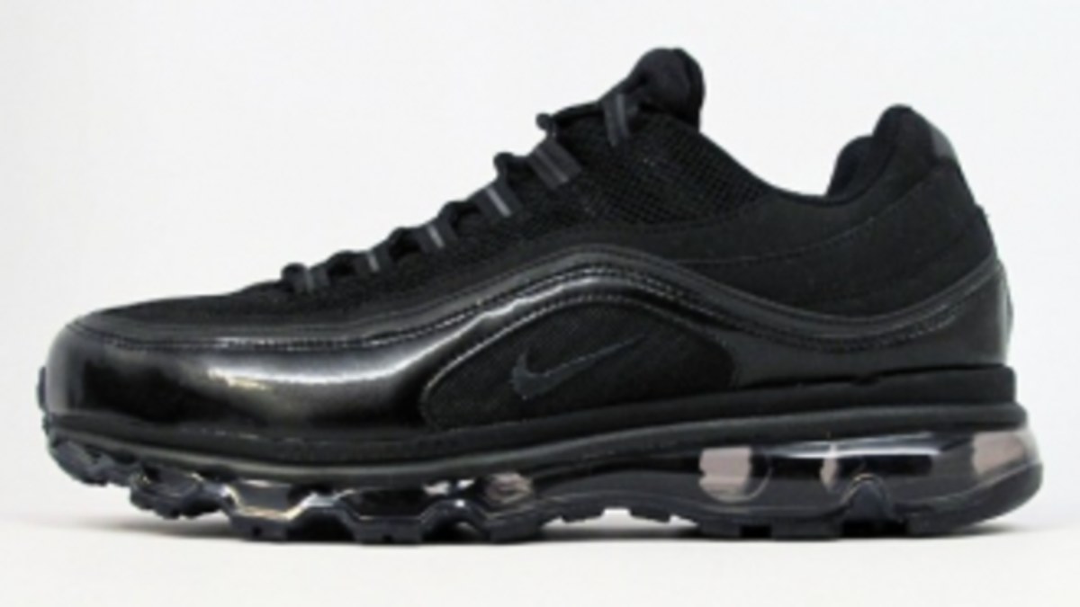 Nike Air Max 24/7 - "Blackout" - New Images Complex