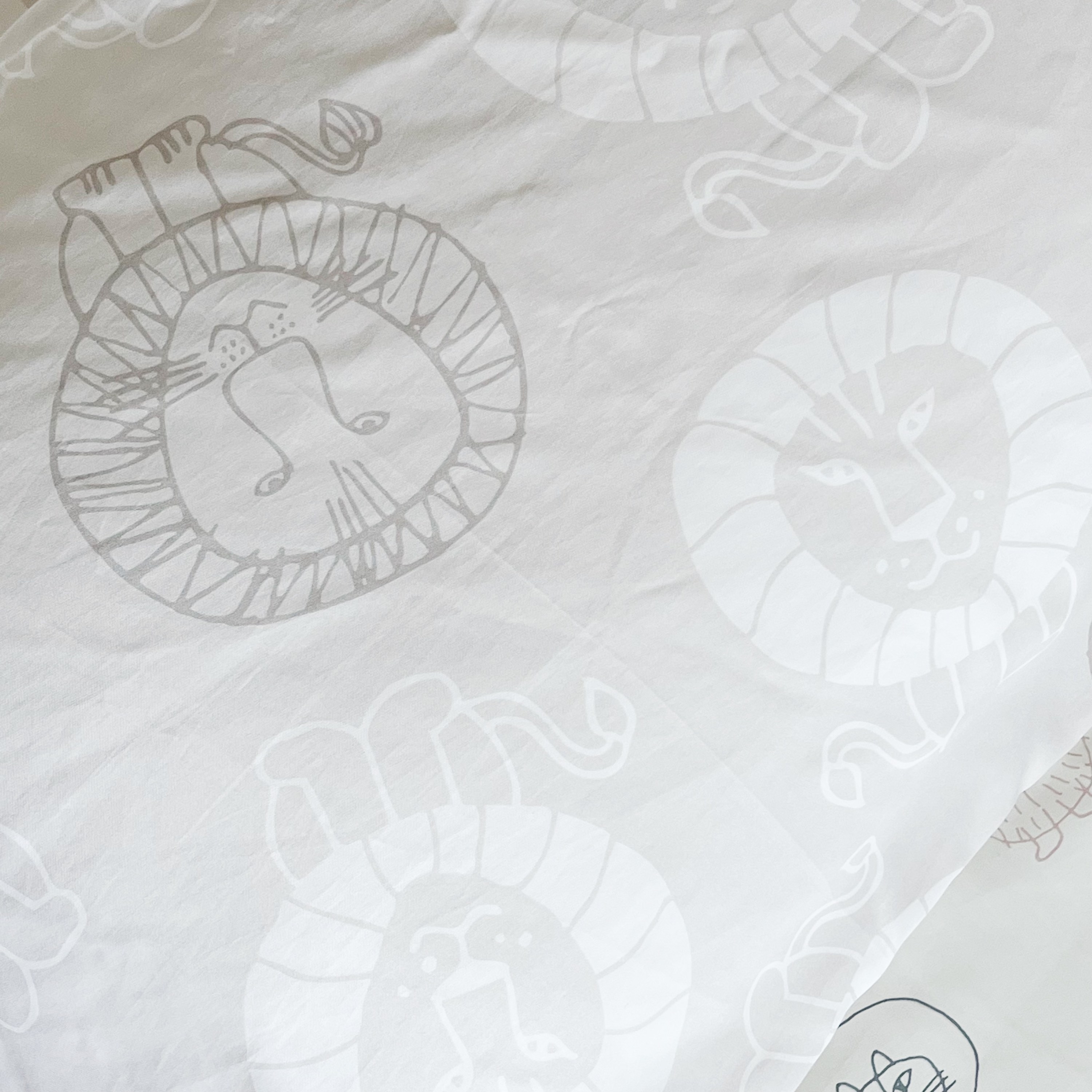 UNIQLO リサラーソン 枕カバー　マクラ　カバー　M マイキー　２枚