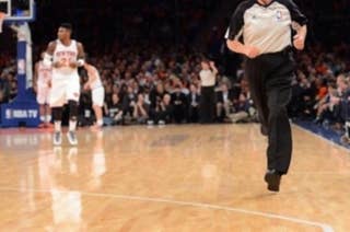 SoleWatch: Kawhi Leonard Helps Spurs Even Series in 'Playoff' Air Jordan  XX9 PE