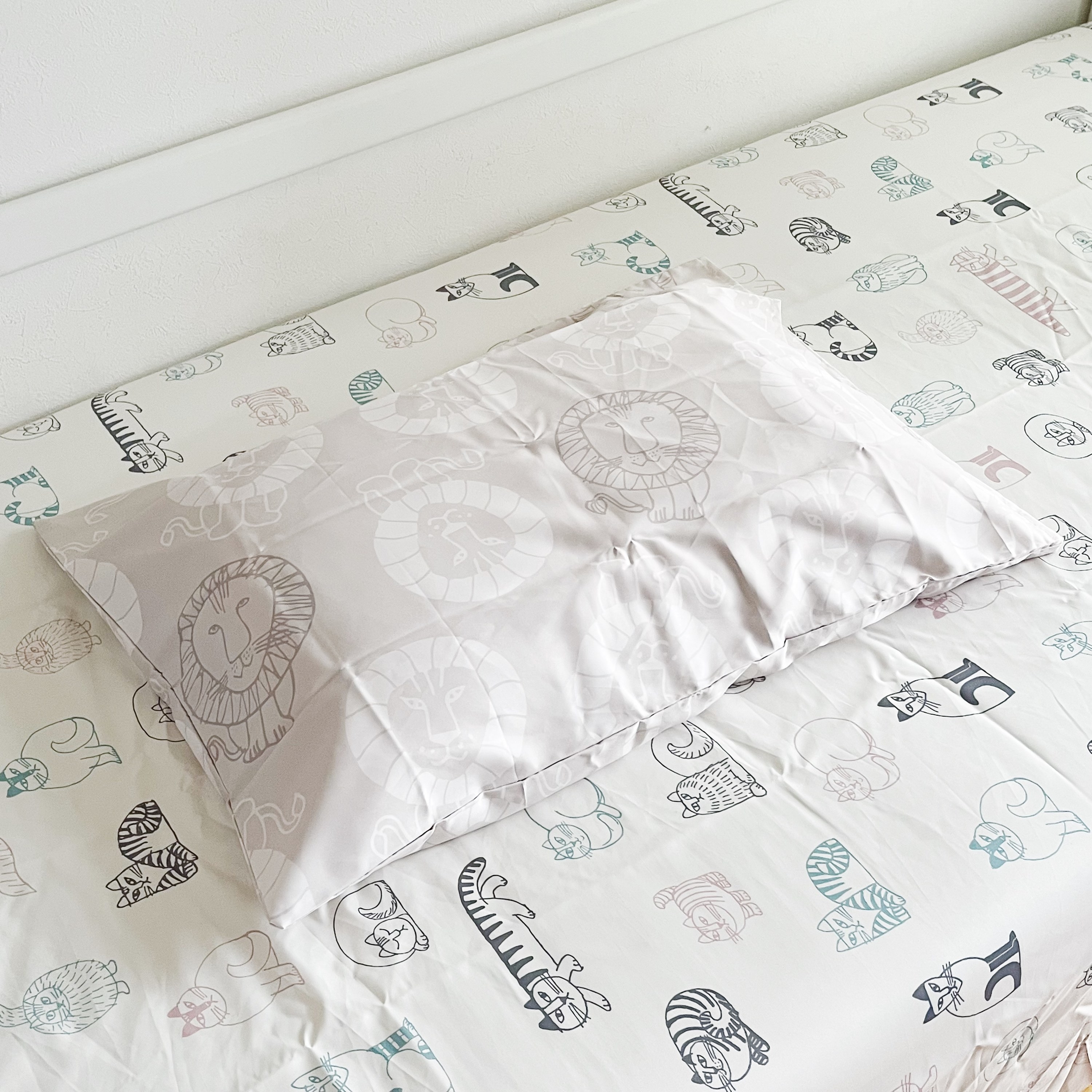 UNIQLO（ユニクロ）のおすすめのアイテム「リサ・ラーソン エアリズムマクラカバーL」