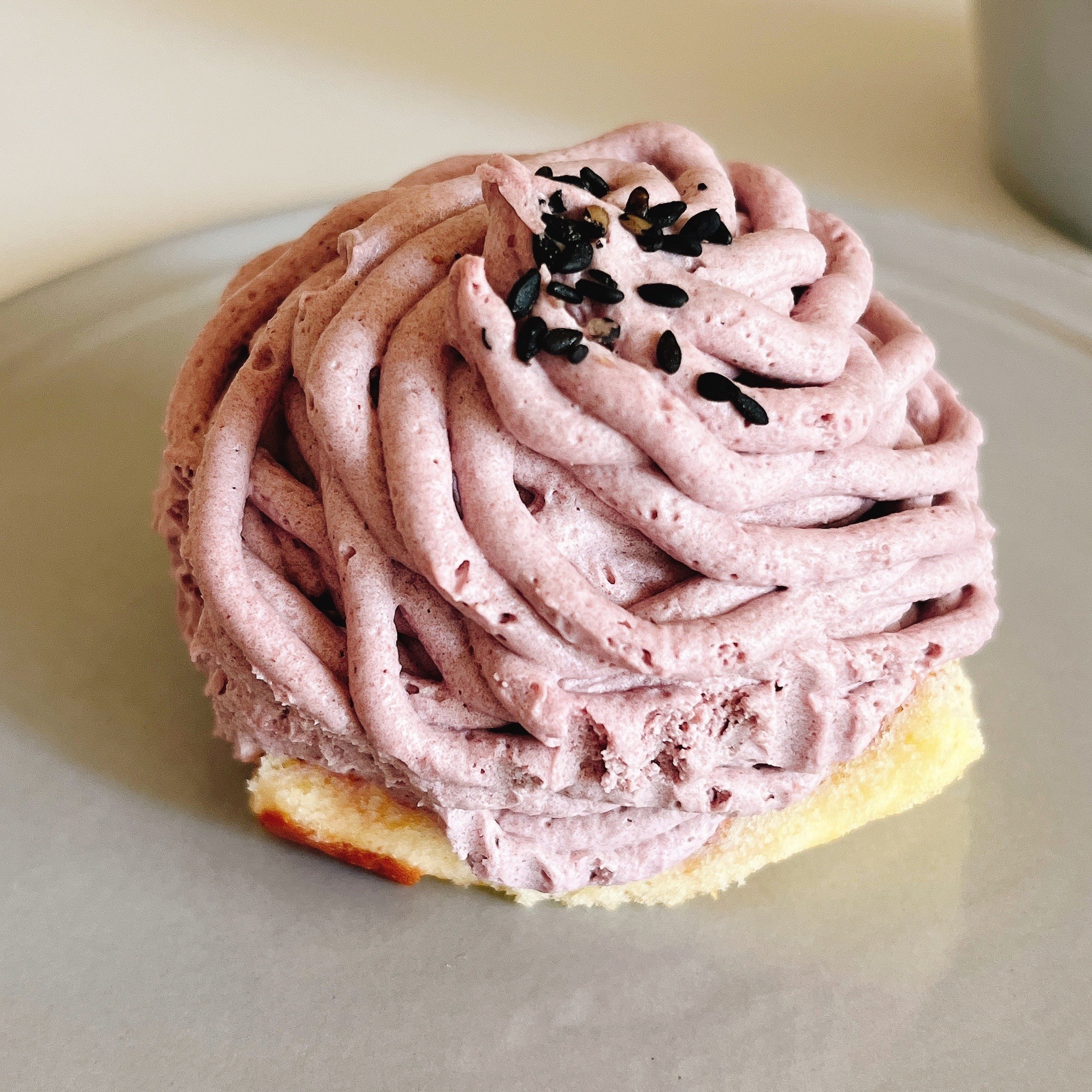 ミニストップの沖縄フェアスイーツ「紅芋モンブラン」