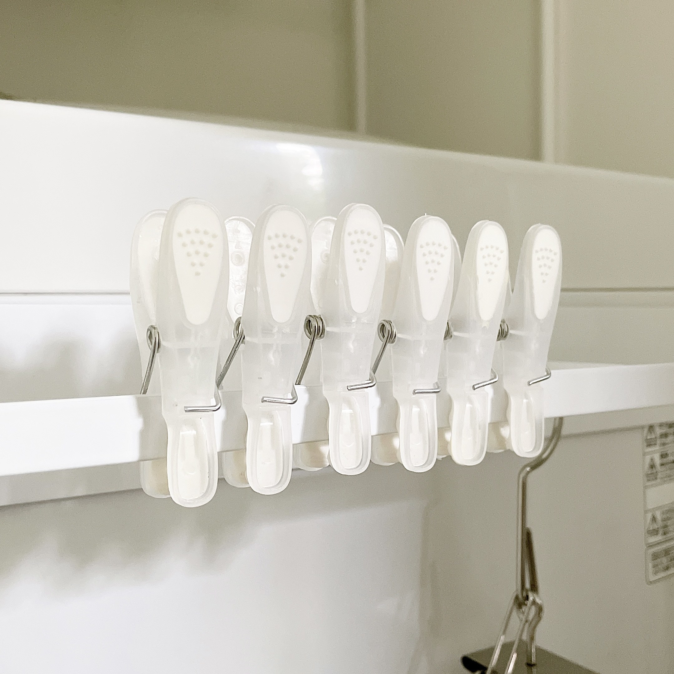 LOFT(ロフト)のおすすめのアイテム「マグネット洗濯ハンガー収納ラック ホワイト tower(タワー)」