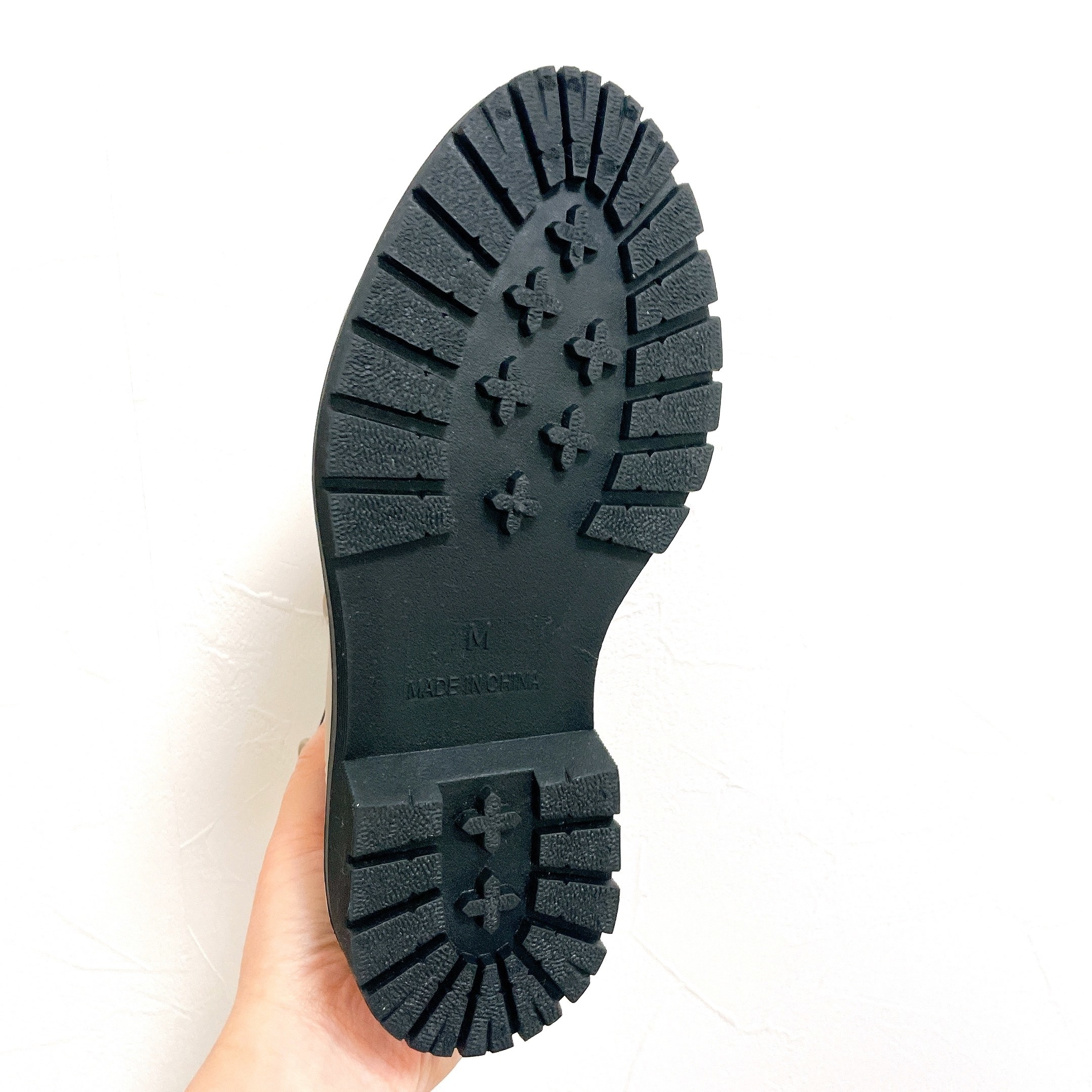 WORKMAN（ワークマン）のおすすめシューズ「全天候型 防水シューズ」