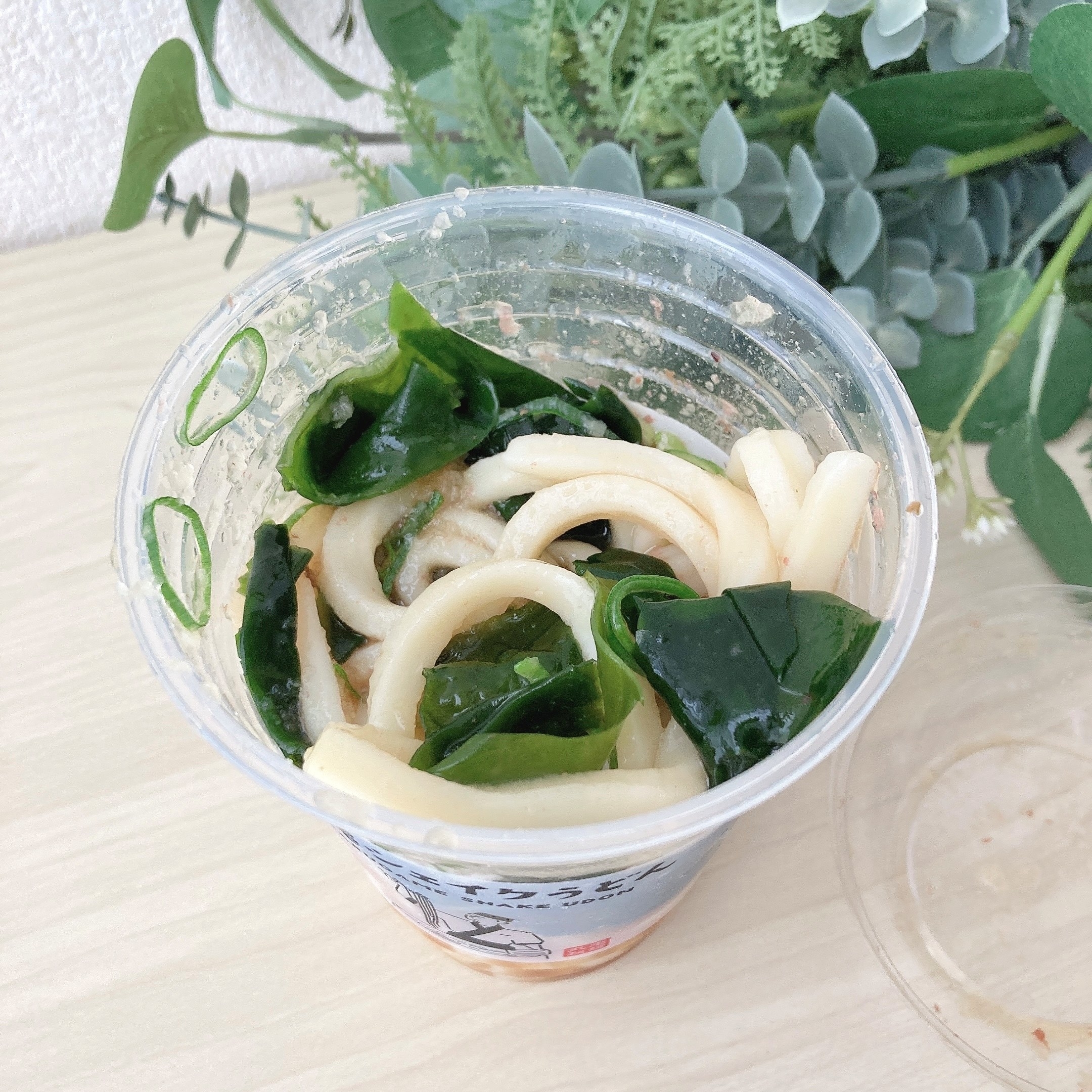 丸亀製麵のオススメの期間限定うどん「シェイクうどん 梅おろしうどん」