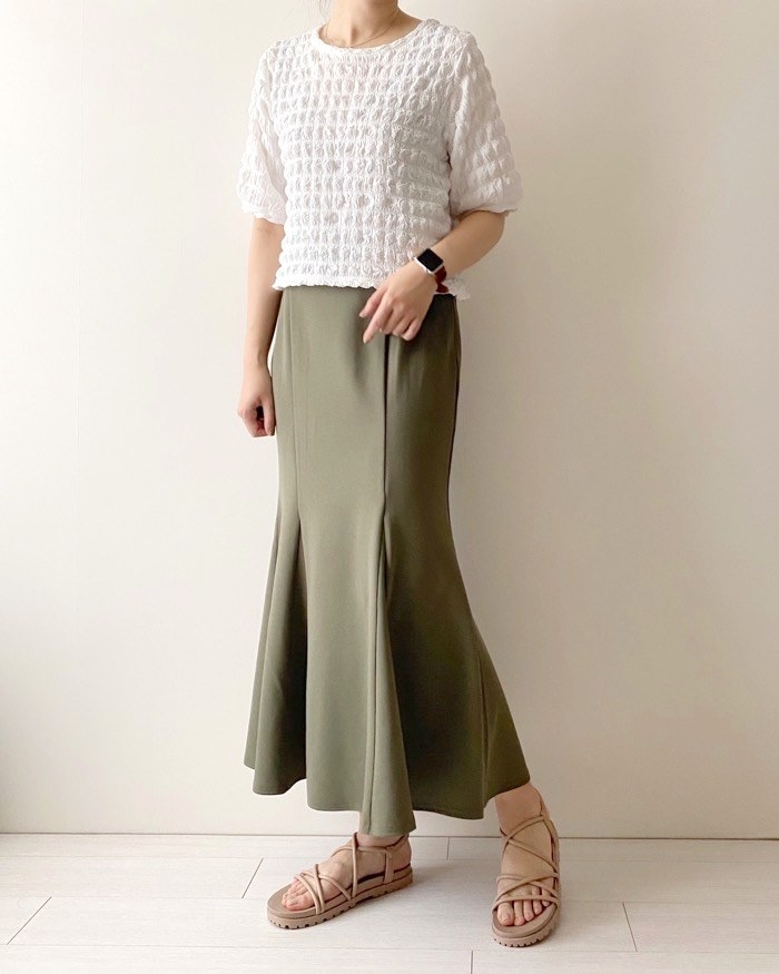 GUのオススメのファッション「ナローストラップフラットサンダル」のコーディネート