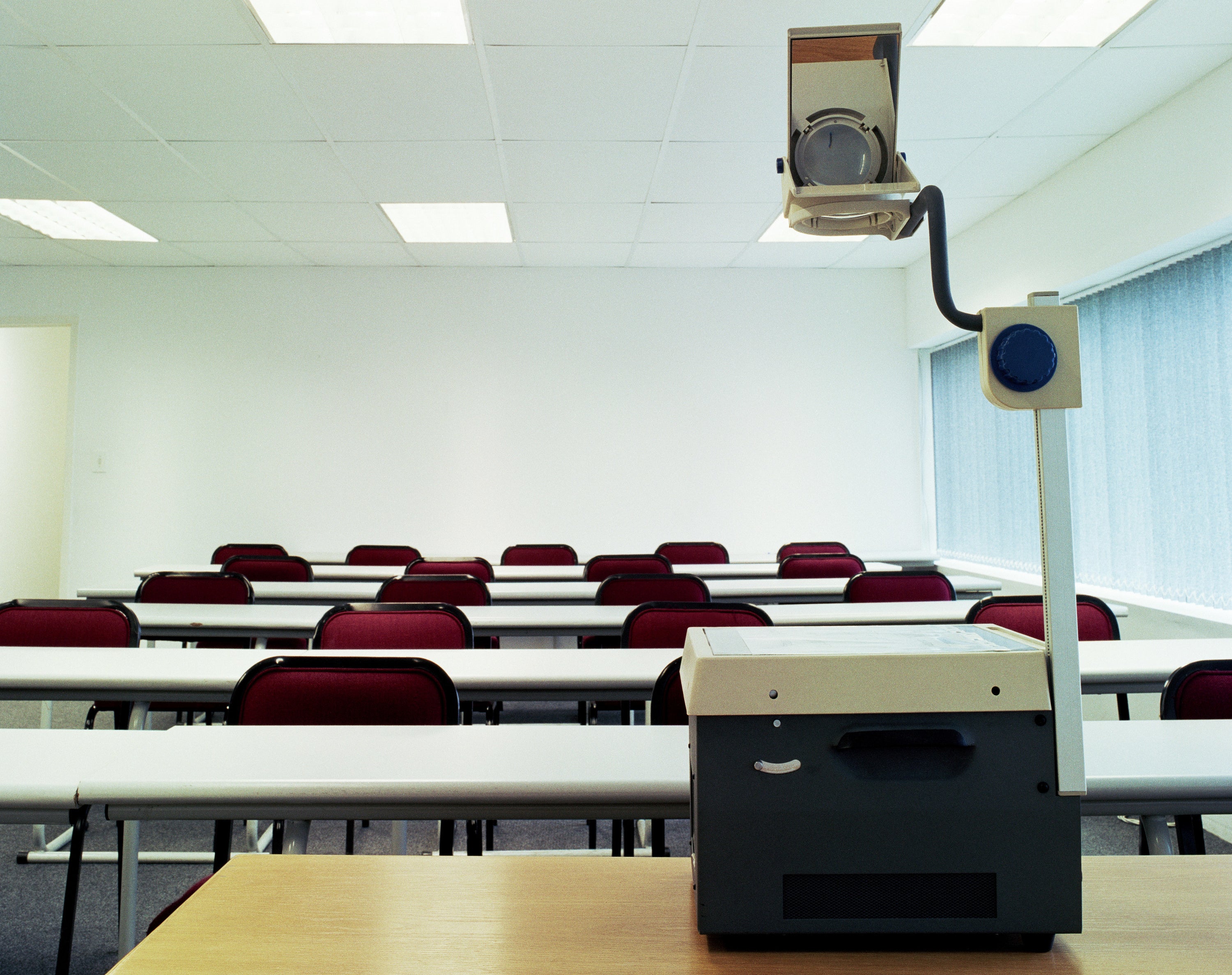 an overhead projector in a classroom