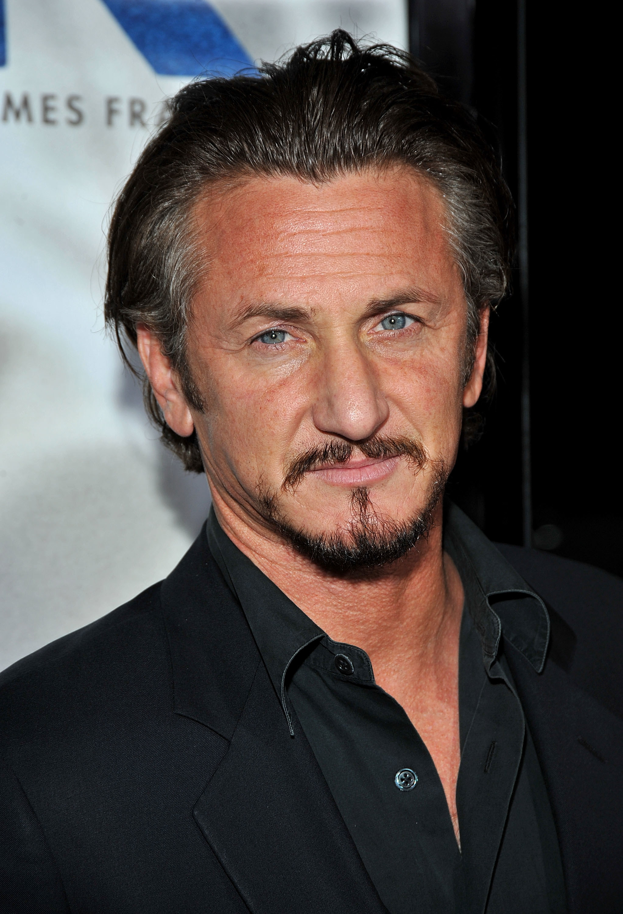 Actor Sean Penn posing for a picture